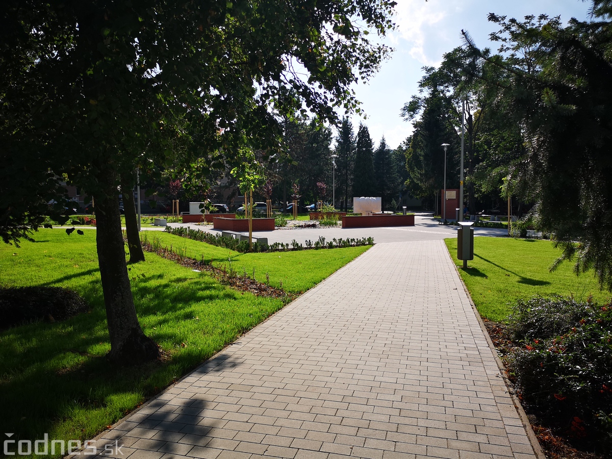 Foto: Park pred úradom práce dokončený