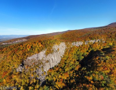Foto: Jeseň - Skala Hrádok - lezecká oblasť - Kamenec pod Vtáčnikom