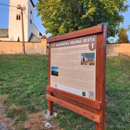 Foto a video: Prievidza má nový náučný chodník - Mariánska hradná cesta. Ponúka kus histórie, legendy aj zaujímavosti lokality v okolí Mariánskeho vŕšku. 6