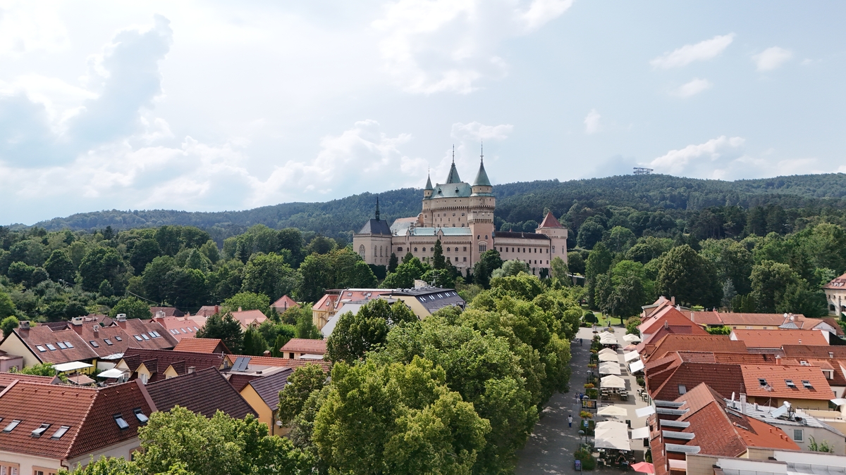 Parkovací systém v Bojniciach zrejme upravia, mesto zbiera pripomienky