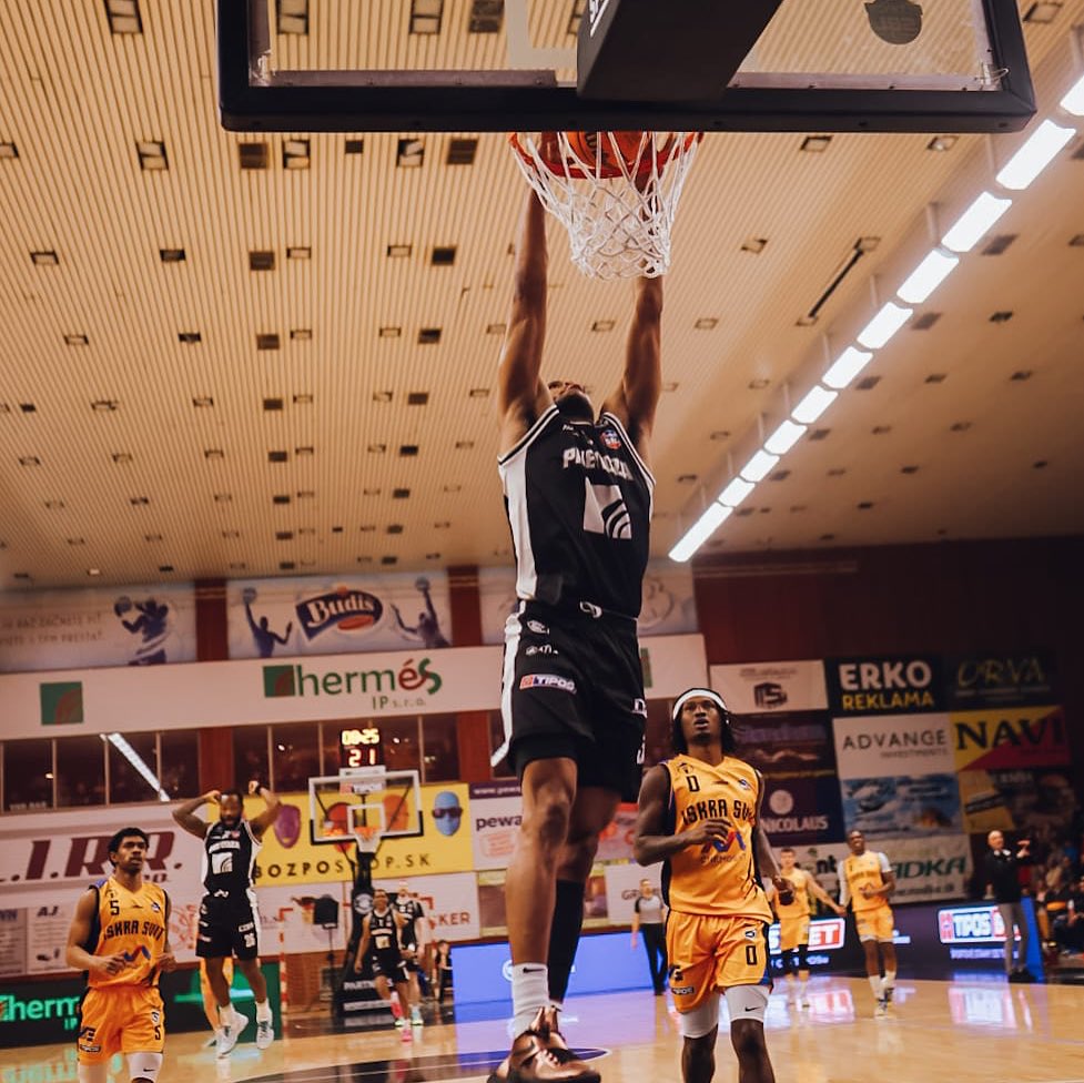 Foto: BC Prievidza potešila svojich fanúšikov triumfom nad Svitom. BC Prievidza – Iskra Svit 100:77